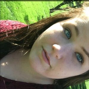 Meet your Posher, Leah